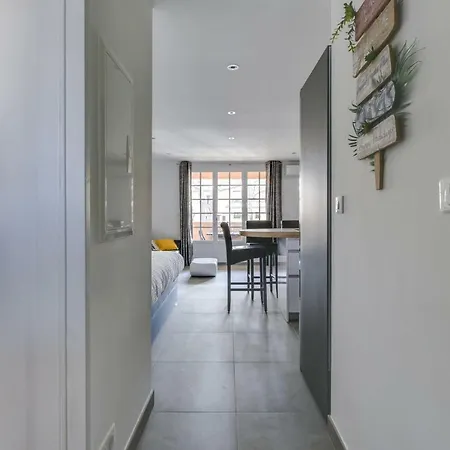 Le Hameau Des Pins Apartment Saint-Raphael (Var)